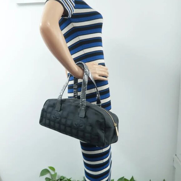 100% Authentic CHANEL Black Cloth Tote 778-112124 - Picture 12 of 12